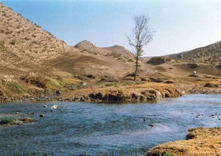 چشمه آبگرم