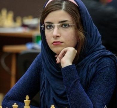 ماجرای کشف حجاب دختر شطرنج باز ایرانی و عضویت وی در تیم آمریکا