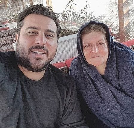 محسن کیایی و مادر عزیزش