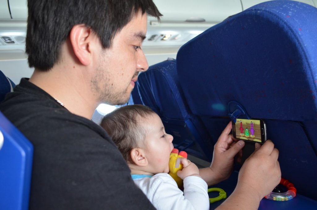 دلیل گوش درد گرفتن نوزاد درون هواپیما چیست؟