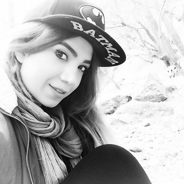  آذین فولادوند