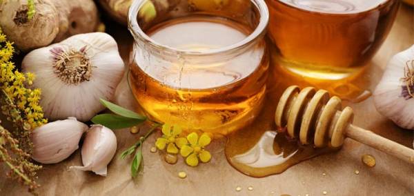 رفع چین و چروک با ماسک سیر و عسل رفع چین و چروک با ماسک سیر و عسل