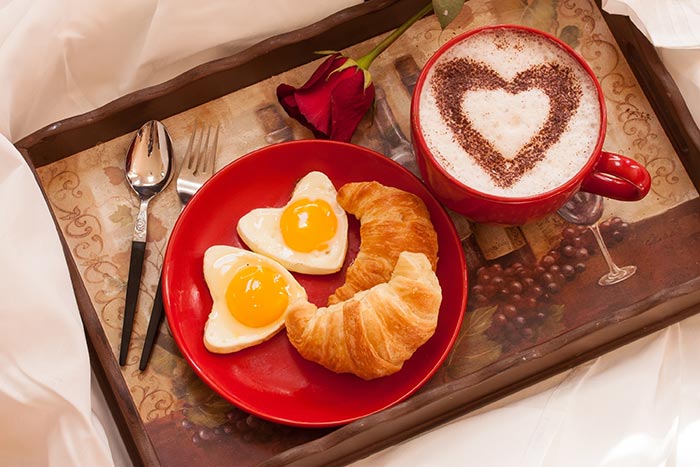 عکس های صبحانه عاشقانه دو نفره به همراه متن های انگلیی صبح بخیر عاشقانه