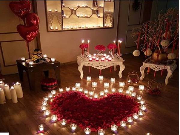 ایده برای تزیین منزل با شمع و بادکنک ویژه سالگرد ازدواج
