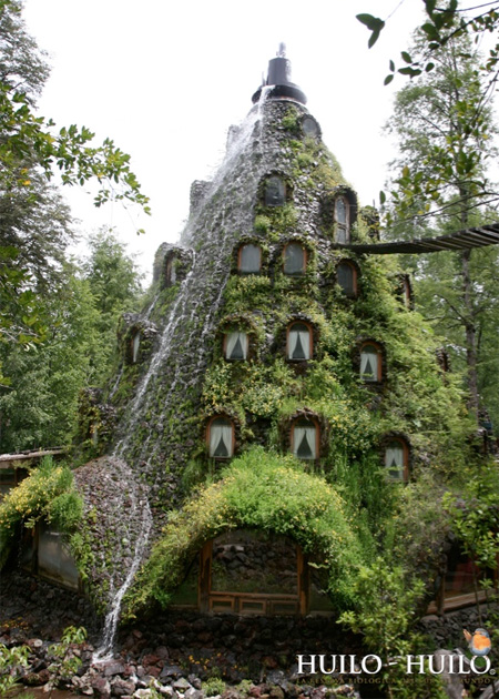 هتل شگفت انگیز آبشاری در شیلی