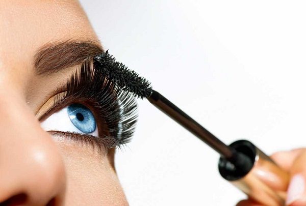 چگونه ریمل بزنیم تا چشمان زیباتری داشته باشیم؟