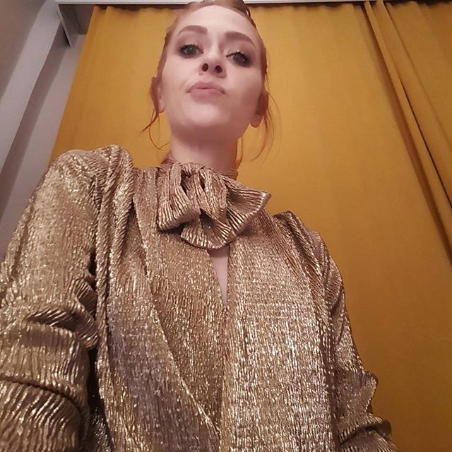 بیوگرافی هزال تورسان (Hazal Türesan) و عکس های این بازیگر