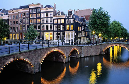 مکان های زیبا و دیدنی آمستردام هلند