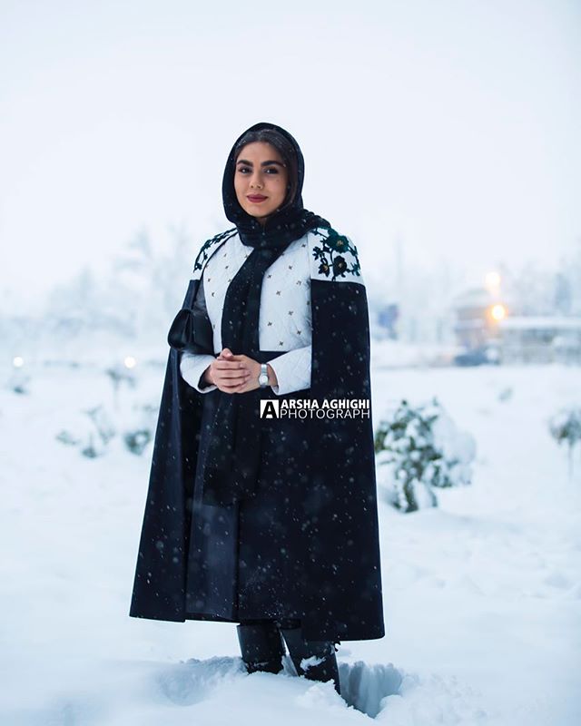 بیوگرافی آزاده زارعی؛ عکس های آزاده زارعی و خانوده اش و همچنین همسرش