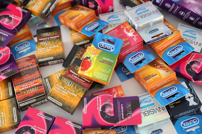 کاندوم تاخیری, بهترین کاندوم, کاندوم Condom, نحوه انتخاب کاندوم مناسب برای لذت بیشتر و پیشگیری از بیماری ها