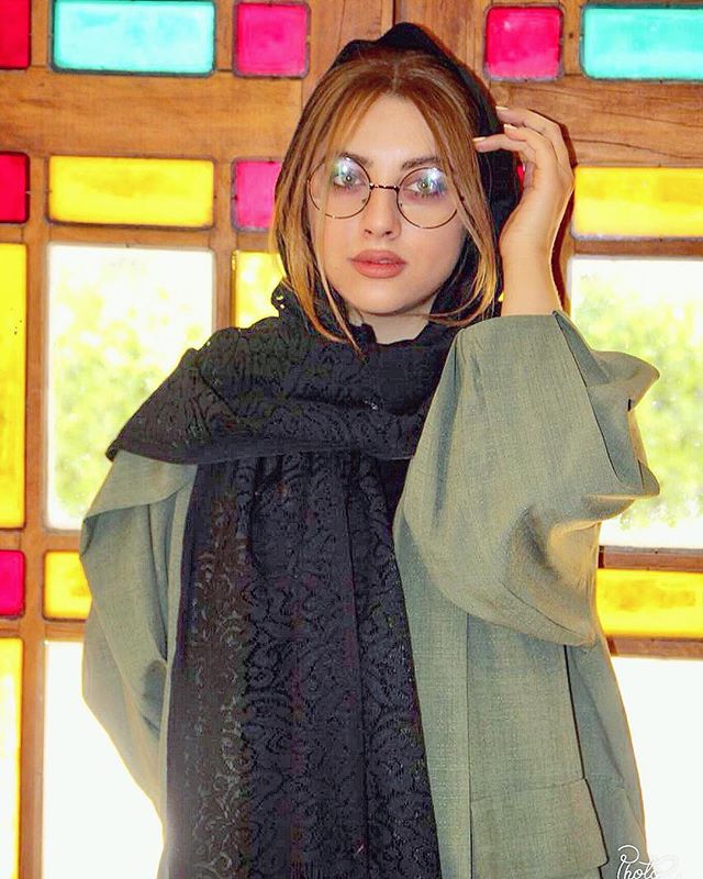 یلدا افشارنیا