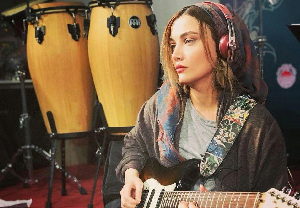نگین پارسا نگین پارسا