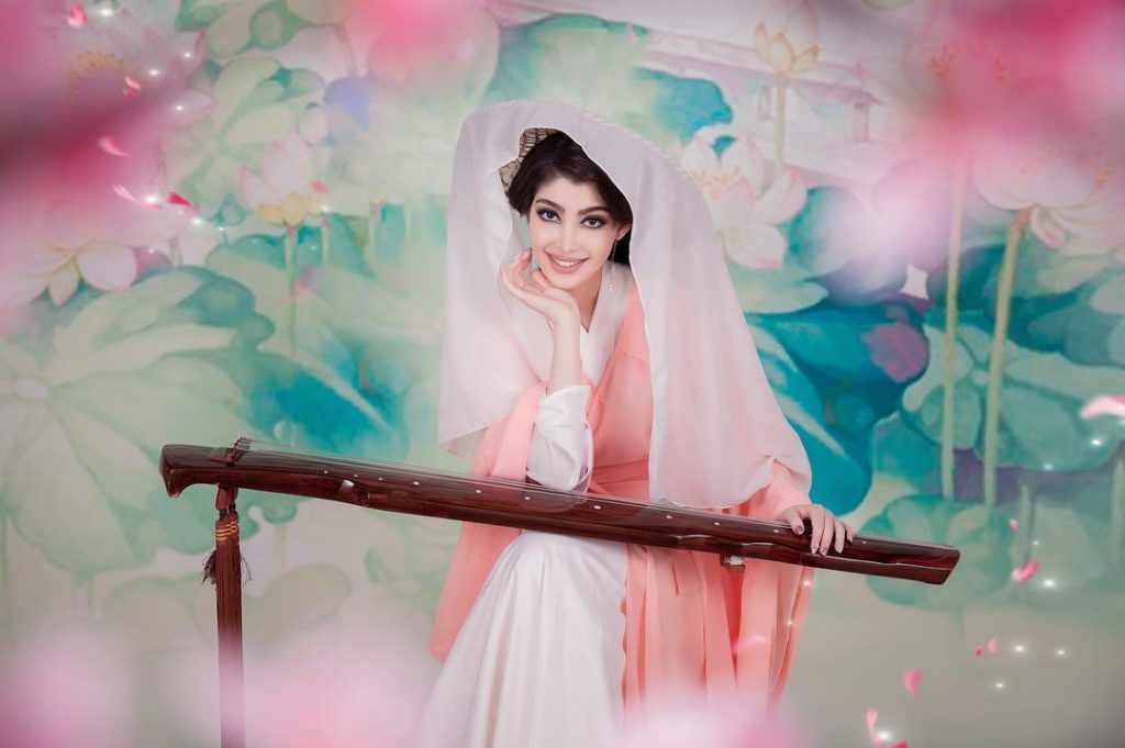 طناز دهقان
