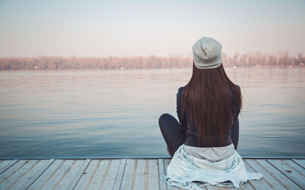 عکس پروفایل دختر تنها