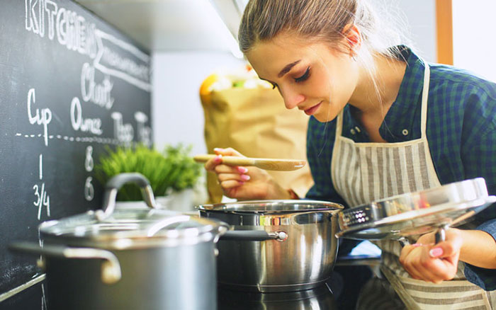 تعبیر خواب غذا پختن + معنی دیدن خواب غذا خوردن و تعبیر آن