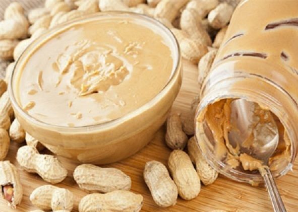 فواید مصرف بادام زمینی در دوران بارداری