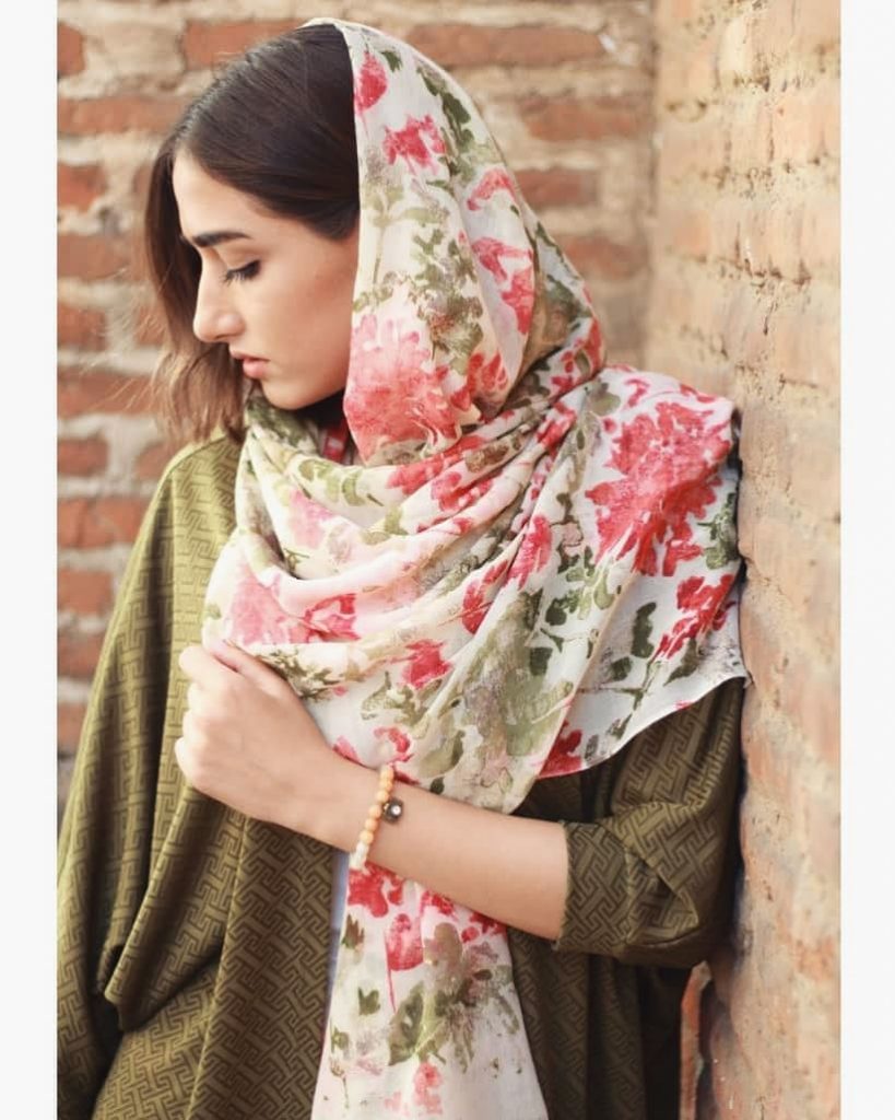 سارا احمدی