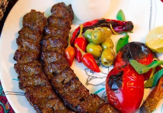 تزیین کباب کوبیده مجلسی غذای خوشمزه و محبوب ایرانیان با تصاویر کباب تزیین شده