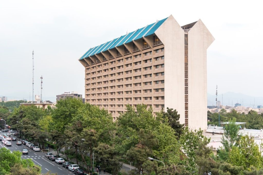 اقامتی خاطره انگیز در بهترین هتل های تهران