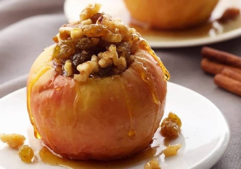 طرز تهیه دسر سیب شکم پر 